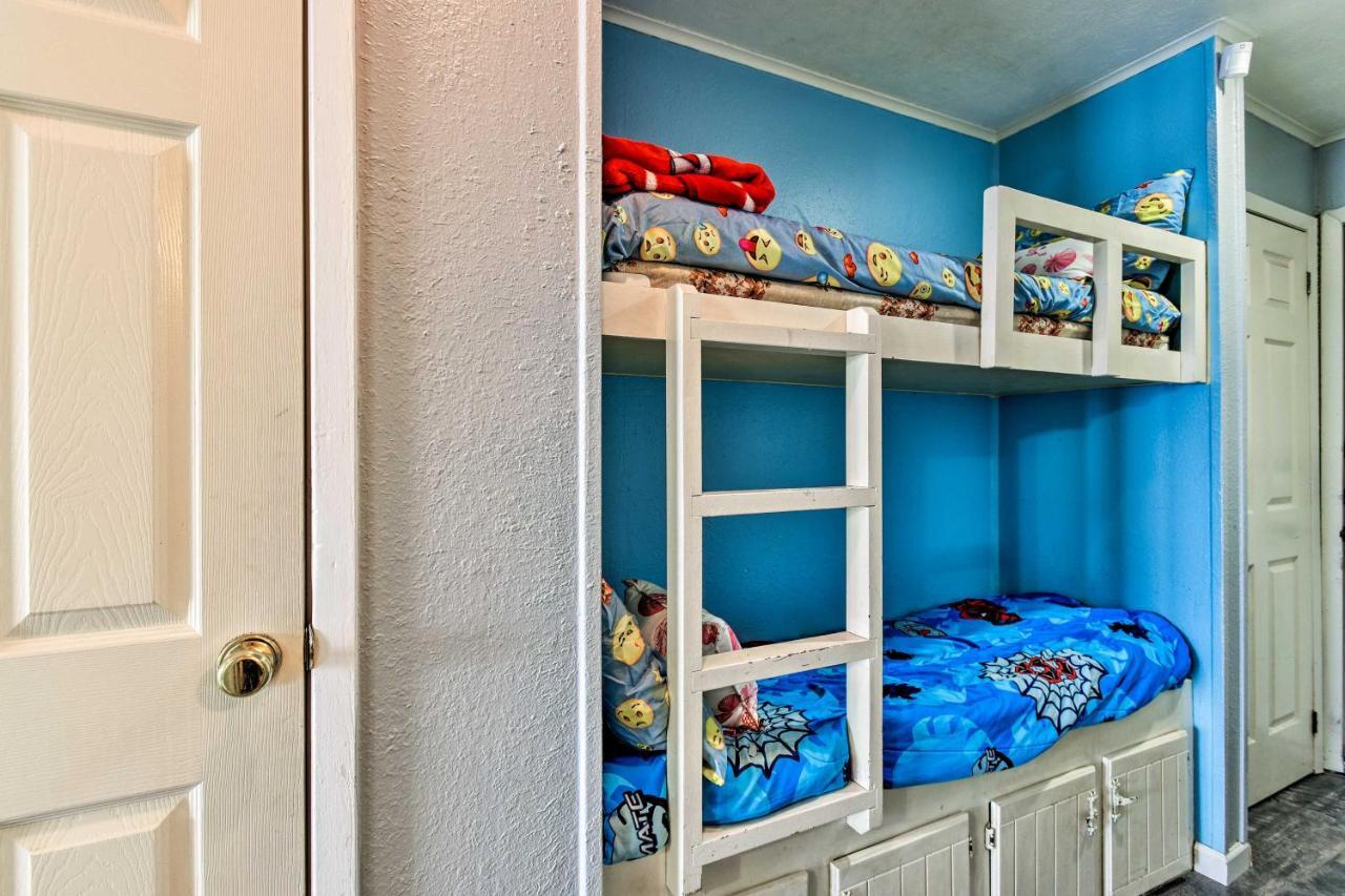 Waterfront Corpus Christi Escape With Pool Access! Apartment Exterior photo